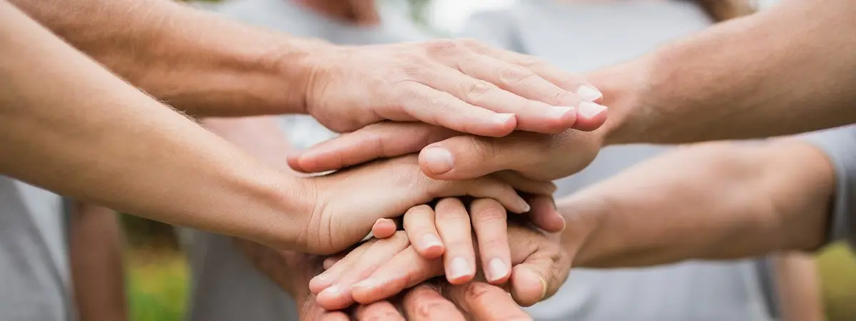 mãos que mostram a sustentação